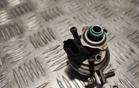 Mercedes-Benz E W213 AdBlue injector A0004901313