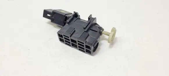 Mazda CX-7 Brake pedal sensor switch
