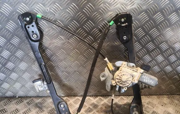 Chrysler 300 - 300C Front door electric window regulator 05065475AD