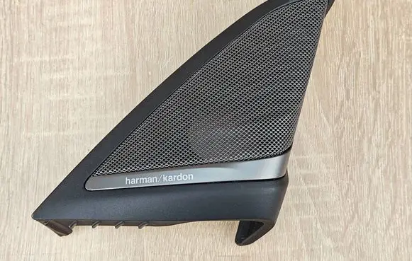 BMW 5 G30 G31 G38 Front door speaker cover trim 7409156