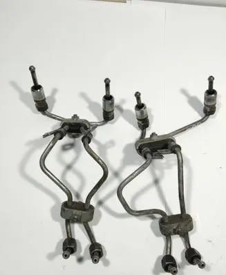 Mitsubishi Pajero Fuel injector supply line/pipe 