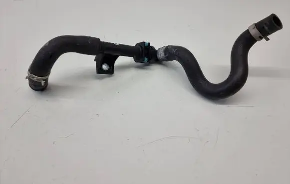 Toyota RAV 4 (XA50) Engine coolant pipe/hose