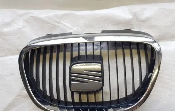 Seat Altea XL Bonnet/hood grill 