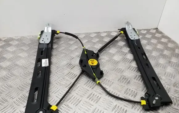 Volkswagen Sharan Rear window lifting mechanism without motor 7N0843700F