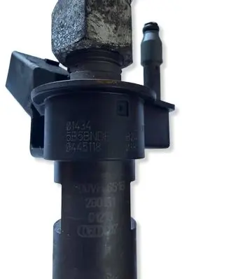 BMW 7 G11 G12 Fuel injector 0445118 0445118038