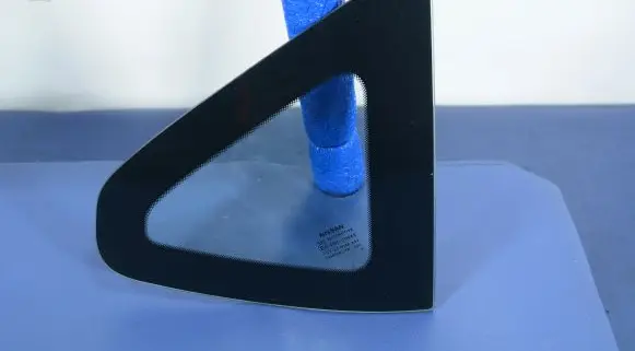 Nissan Qashqai Rear side window