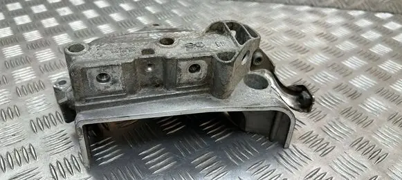 Skoda Octavia Mk3 (5E) Engine mounting bracket 05E199275