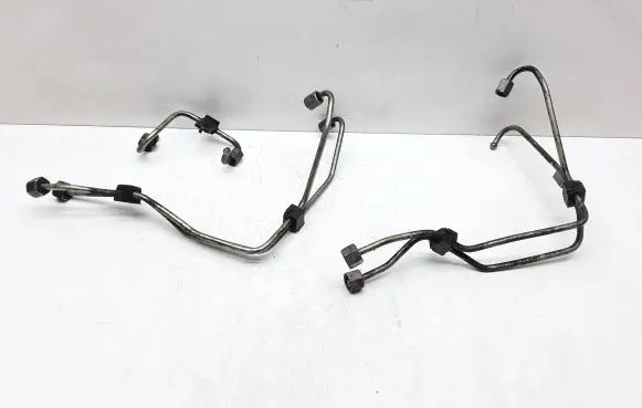 Volvo S40 Fuel injector supply line/pipe 
