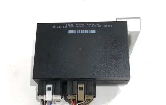 Skoda Octavia Mk1 (1U) Central body control module 