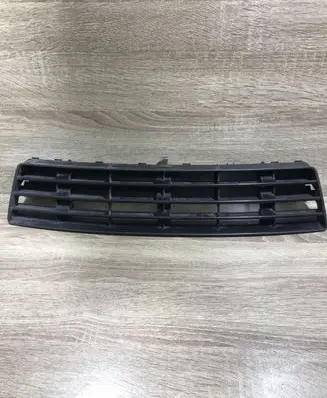 Audi A6 S6 C5 4B Front bumper lower grill 4B0807683G