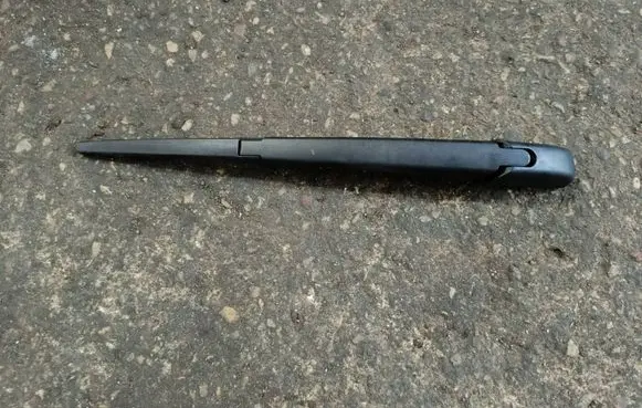 Dodge Durango Rear wiper blade arm