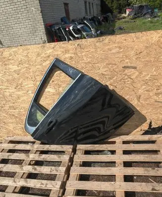 Jaguar XE Rear door