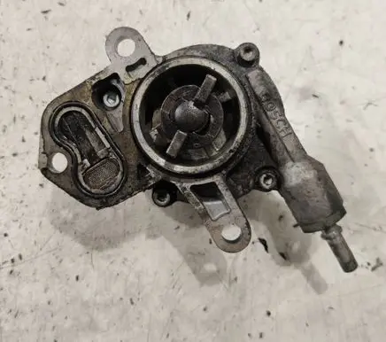 Peugeot 406 Vacuum pump D143