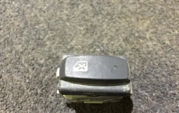 Renault Megane II Electric window control switch 2808202