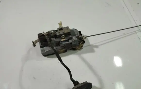 Citroen C8 Front door lock 