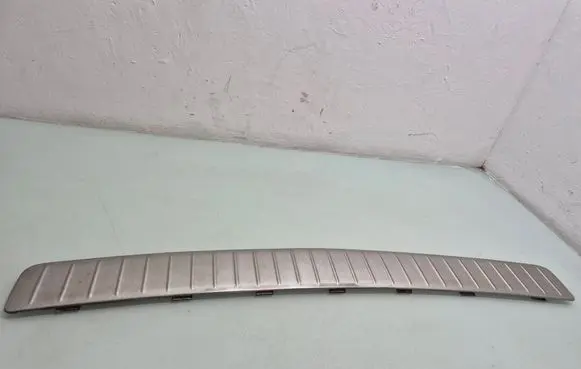 Mercedes-Benz ML W164 Trunk/boot sill cover protection A1648850016