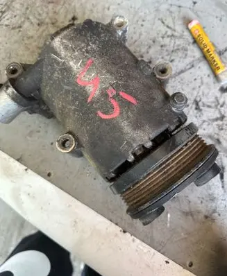 Ford Mondeo Mk III Brake pedal 270105C