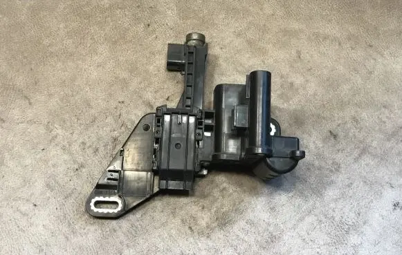 BMW 1 F20 F21 Current control relay 922501504