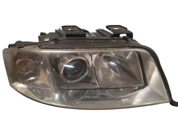 Audi A6 S6 C5 4B Headlight/headlamp 15592400
