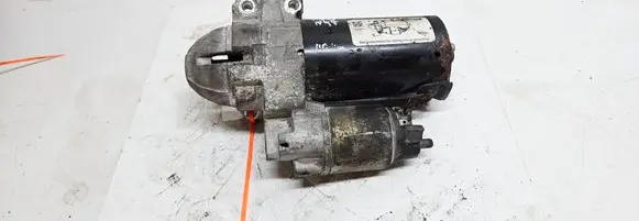 BMW 5 F10 F11 Starter motor 8570383 0001148010