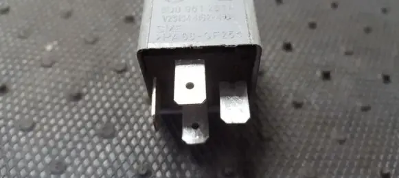 Audi A6 S6 C6 4F Other relay 8D0951253A V23134-B52-X301