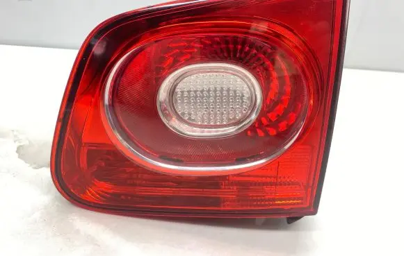 Volkswagen Tiguan Tailgate rear/tail lights 5N0945094C 27810 015303