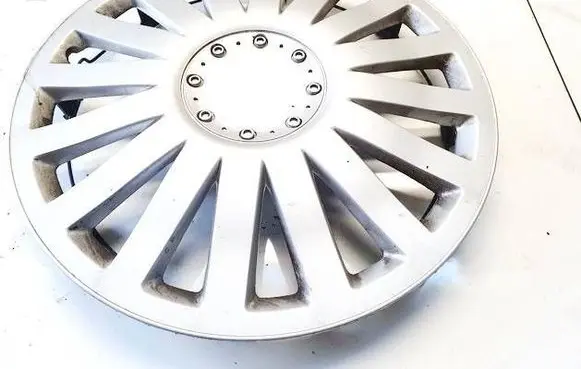Mazda Demio R13 wheel hub/cap/trim 