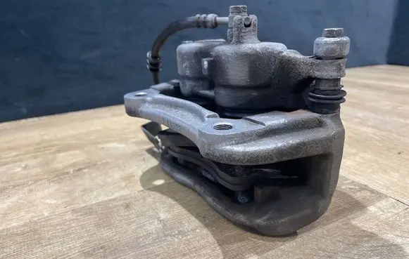 Land Rover Range Rover Sport L494 Front brake caliper N934B