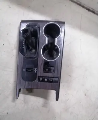Toyota Highlander XU70 Central console control unit 588210E170