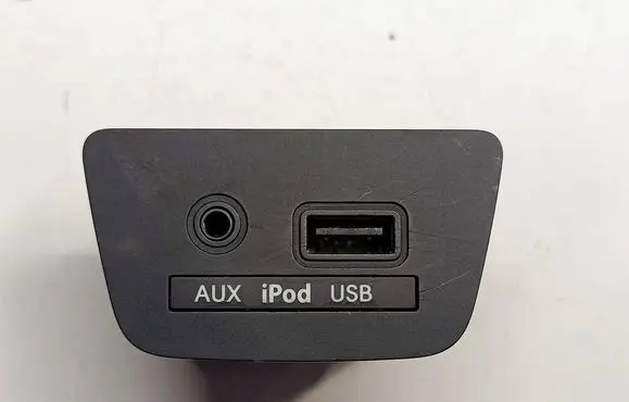 Hyundai i30 USB socket connector 96120A5000T9 96120A5000 GDMCA1211081281