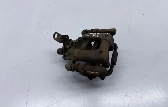 Volkswagen Touran II Rear brake caliper W00470