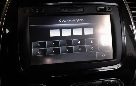 Renault Captur Radio/CD/DVD/GPS head unit 281150198R