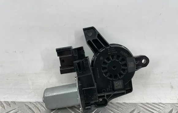 BMW iX2 (U10) Rear door window regulator motor 5A75082 0700 01102103104