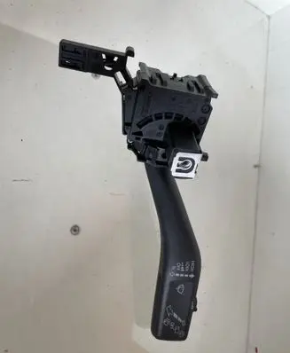Skoda Superb B6 (3T) Wiper control stalk 1K0953519H 20351401083473 01203514