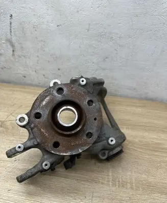 Audi A7 S7 4G Rear wheel hub 8R0505436C
