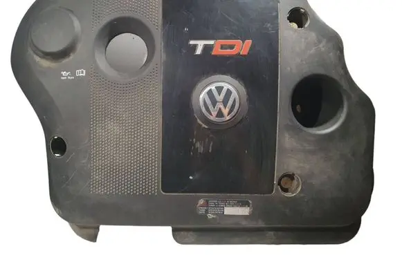 Volkswagen Golf V Engine cover (trim) 038103925
