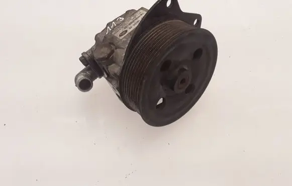 Land Rover Discovery 3 - LR3 Power steering pump 7H223A696AB