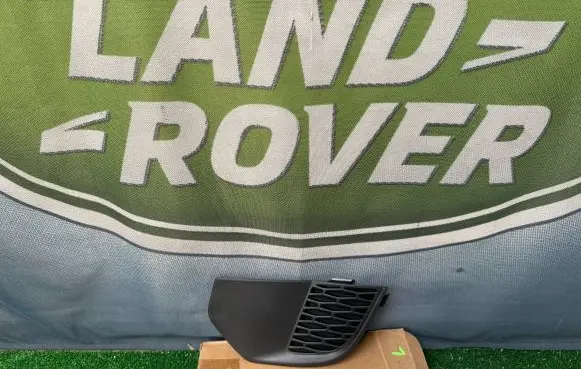 Land Rover Discovery Sport Front bumper lower grill FK7215A299D 1682B