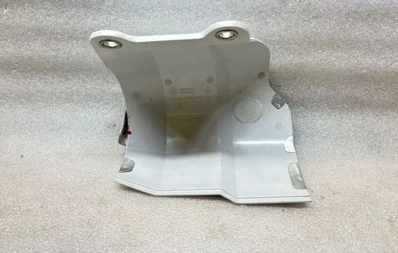 Exhaust heat shield