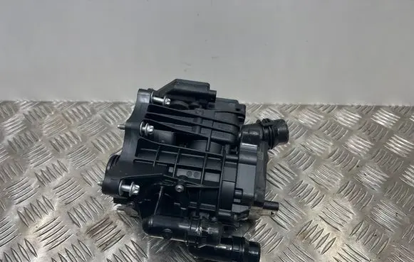 Thermostat/thermostat housing