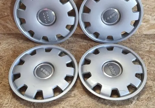 Audi A4 S4 B7 8E 8H R16 wheel hub/cap/trim 4B0601147D