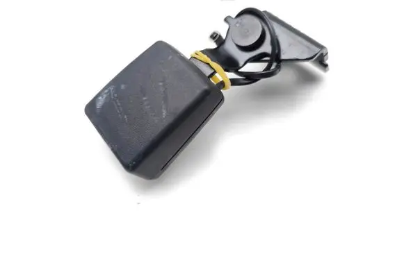 KIA Xceed Rear seatbelt buckle 231115