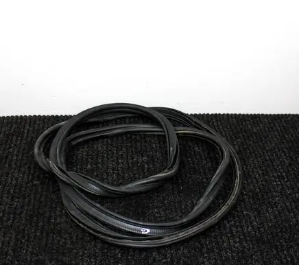 BMW 4 F36 Gran coupe Trunk rubber seal (body) 