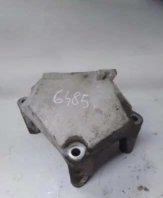 Opel Corsa C Engine mounting bracket 461117160