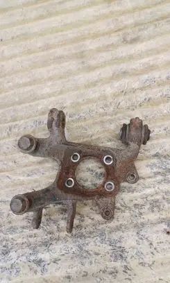 Rear wheel hub spindle/knuckle