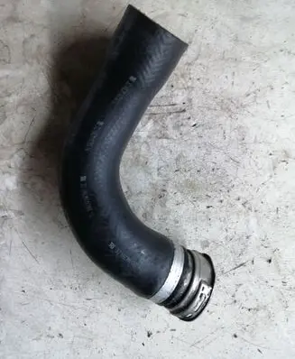 Toyota Avensis T250 Intercooler hose/pipe 32ACM070616