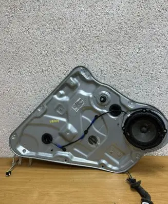KIA Ceed Rear door window regulator with motor B66518600 D7004