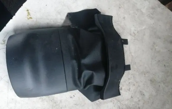 Steering wheel column trim