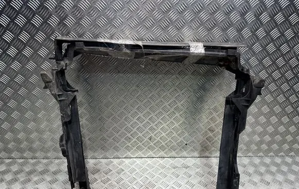 BMW X5 E70 Radiator trim 7796542