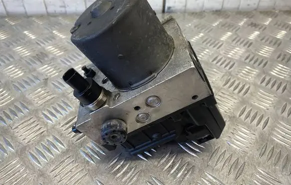 Audi A4 S4 B5 8D ABS Pump 4B0614517G 0265225124
